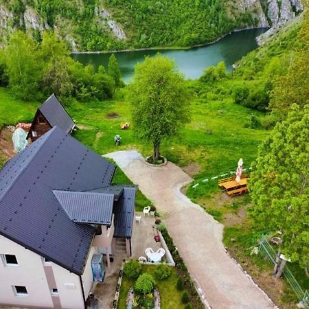 Biserna Dolina Uvac Sjenica Buitenkant foto