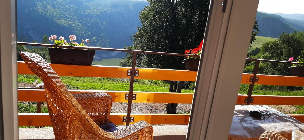 Biserna Dolina Uvac Sjenica Buitenkant foto