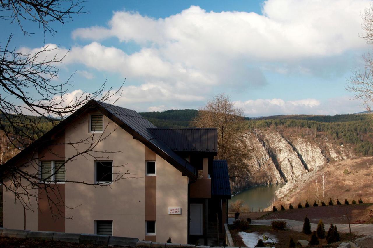 Biserna Dolina Uvac Sjenica Buitenkant foto