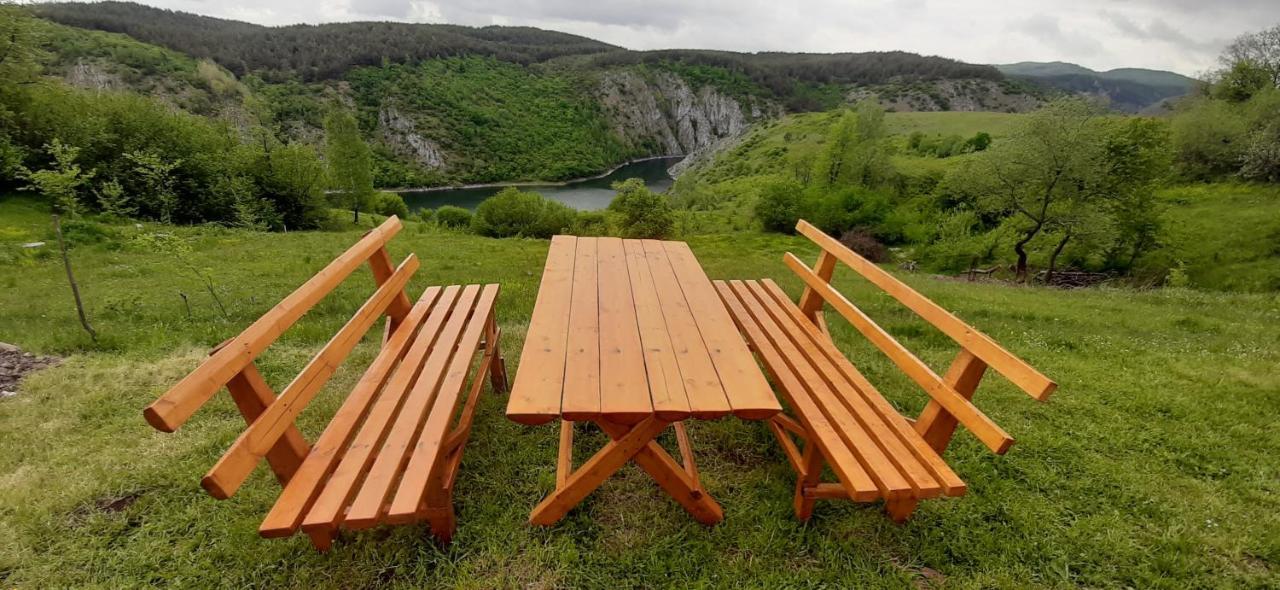 Biserna Dolina Uvac Sjenica Buitenkant foto